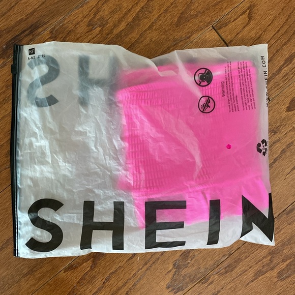 Shein hot pink bikini top - Size Large - NWNT with bag - Picture 9 of 10
